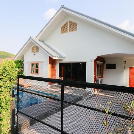 Jirapat Sunny Mode Villa Sattahip Bagian luar foto